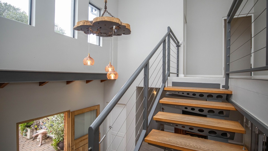 5 Bedroom Property for Sale in The Coves North West